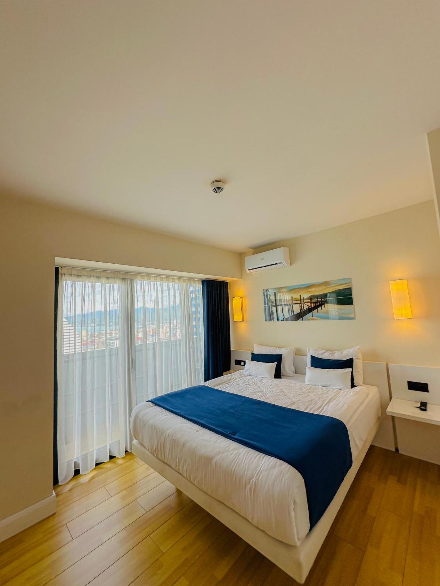 Seaside Vip Hotel Batumi Luaran gambar