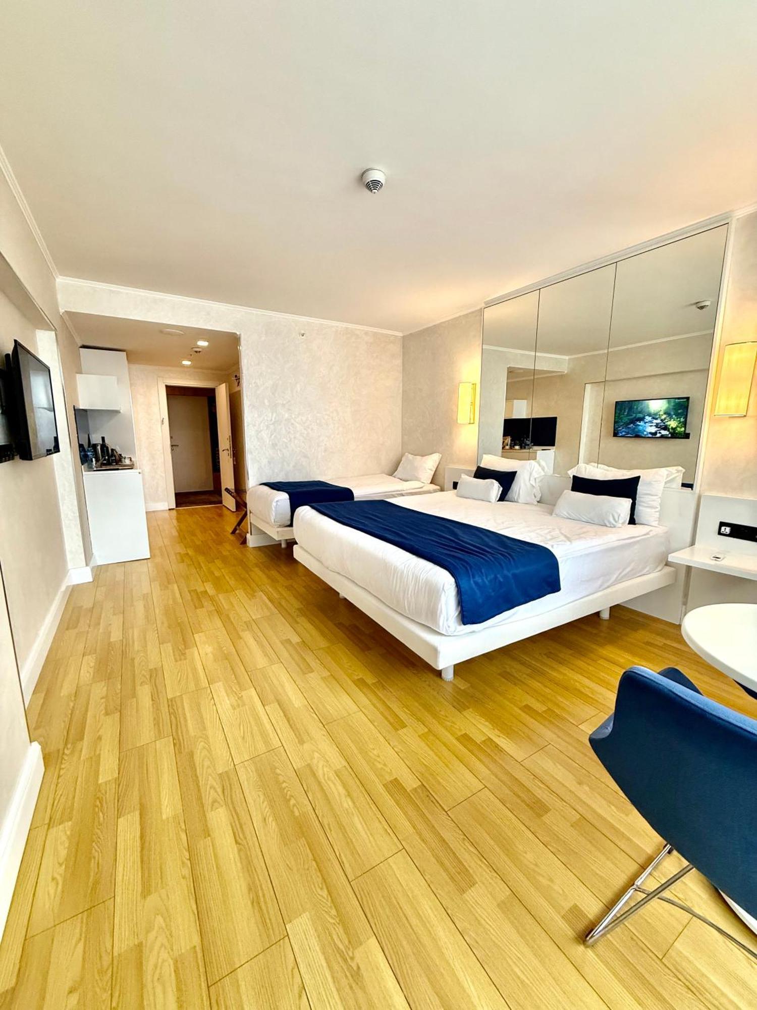 Seaside Vip Hotel Batumi Luaran gambar