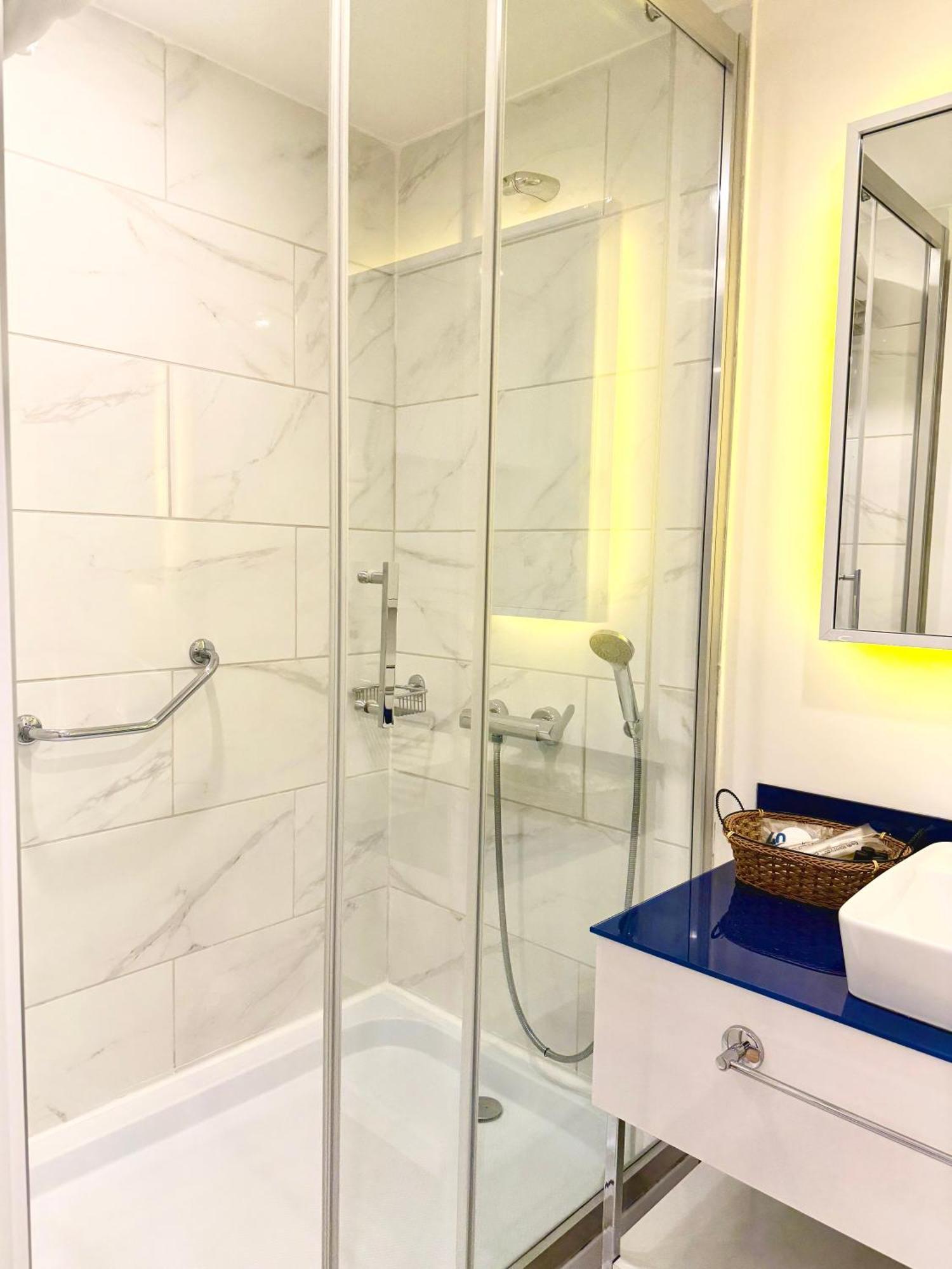 Seaside Vip Hotel Batumi Luaran gambar