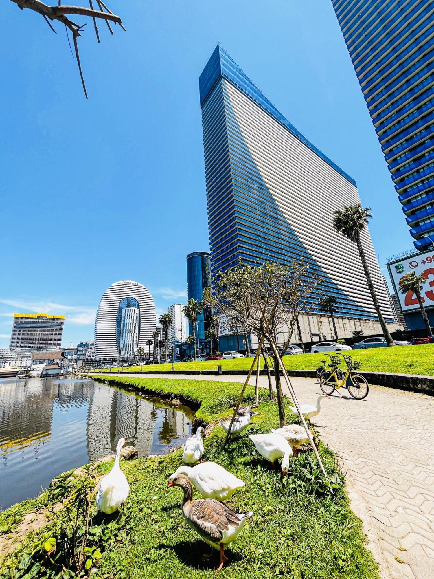 Seaside Vip Hotel Batumi Luaran gambar