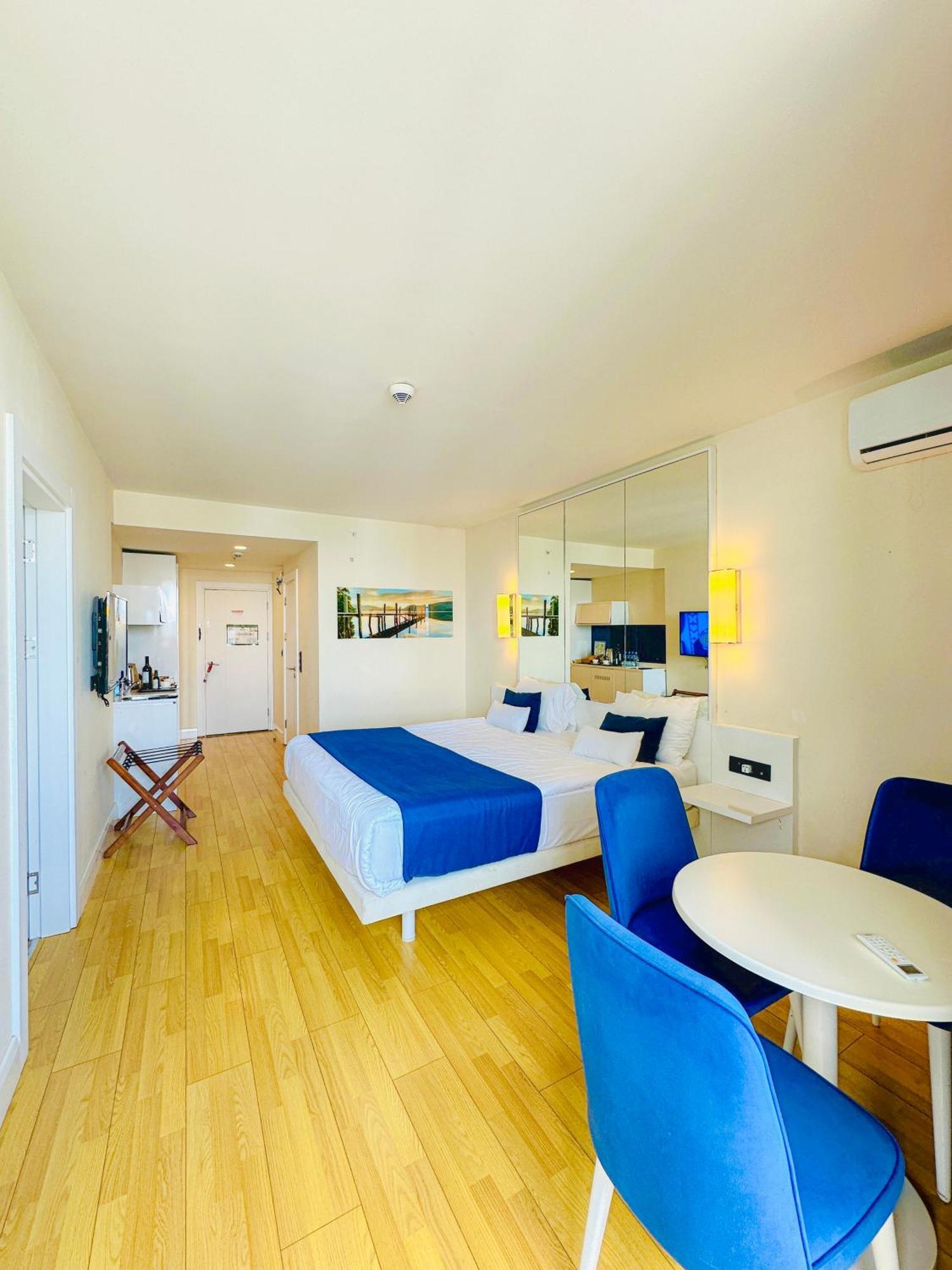 Seaside Vip Hotel Batumi Luaran gambar