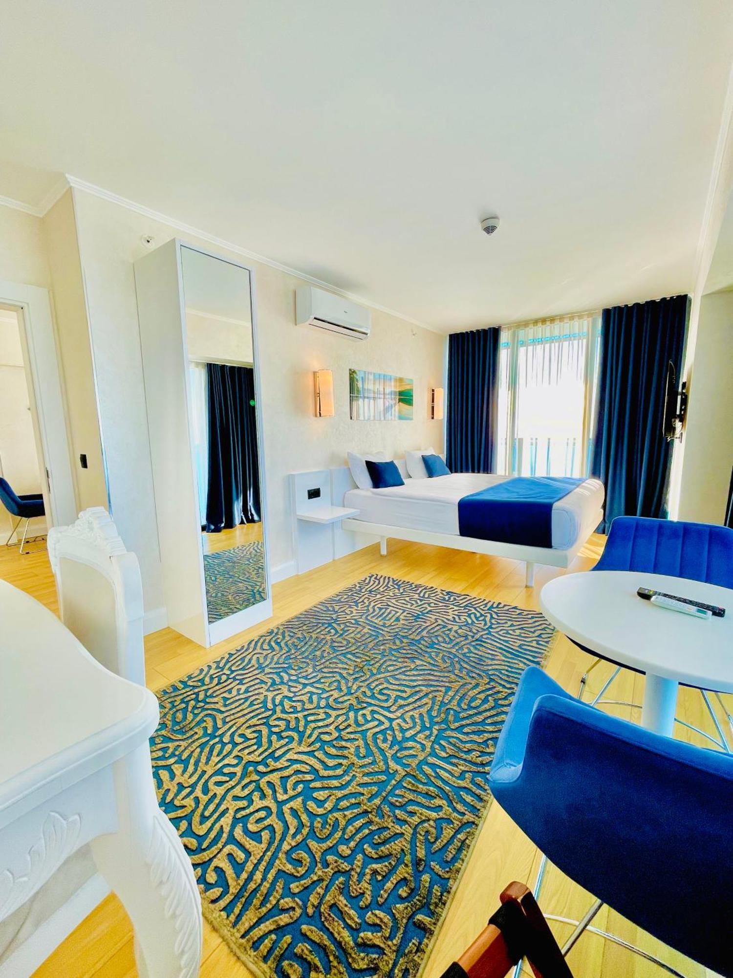 Seaside Vip Hotel Batumi Luaran gambar