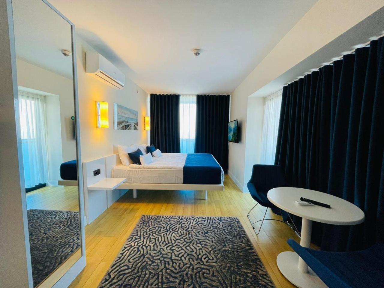 Seaside Vip Hotel Batumi Luaran gambar