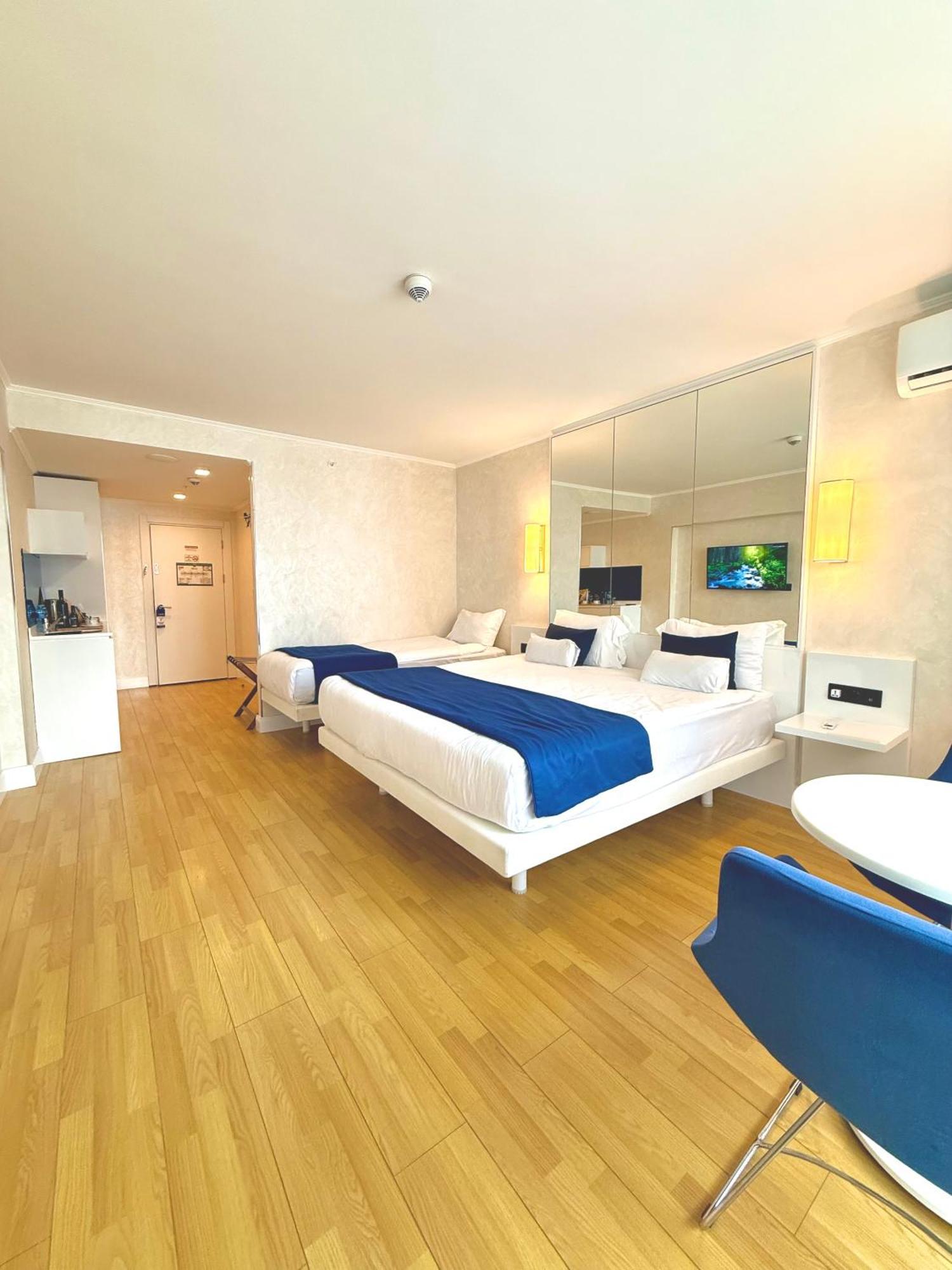 Seaside Vip Hotel Batumi Luaran gambar